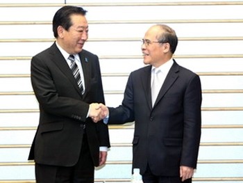 Cпикер вьетнамского парламента Нгуен Шинь Хунг встретился с японским премьером - ảnh 1